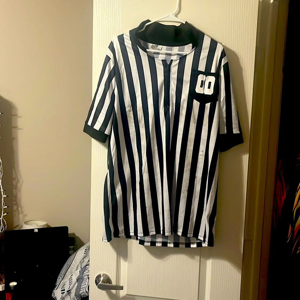 Referee